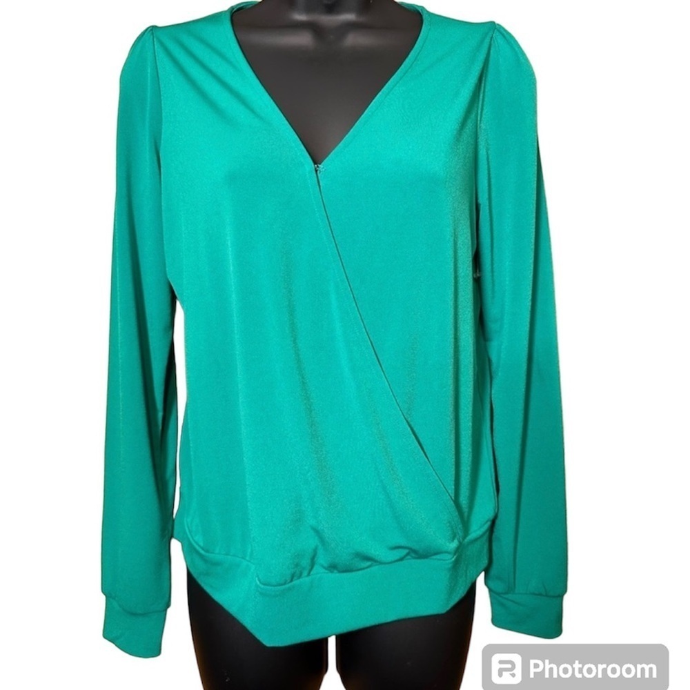 NWT Banana Republic green V-neck long sleeve pull over top size extra small
